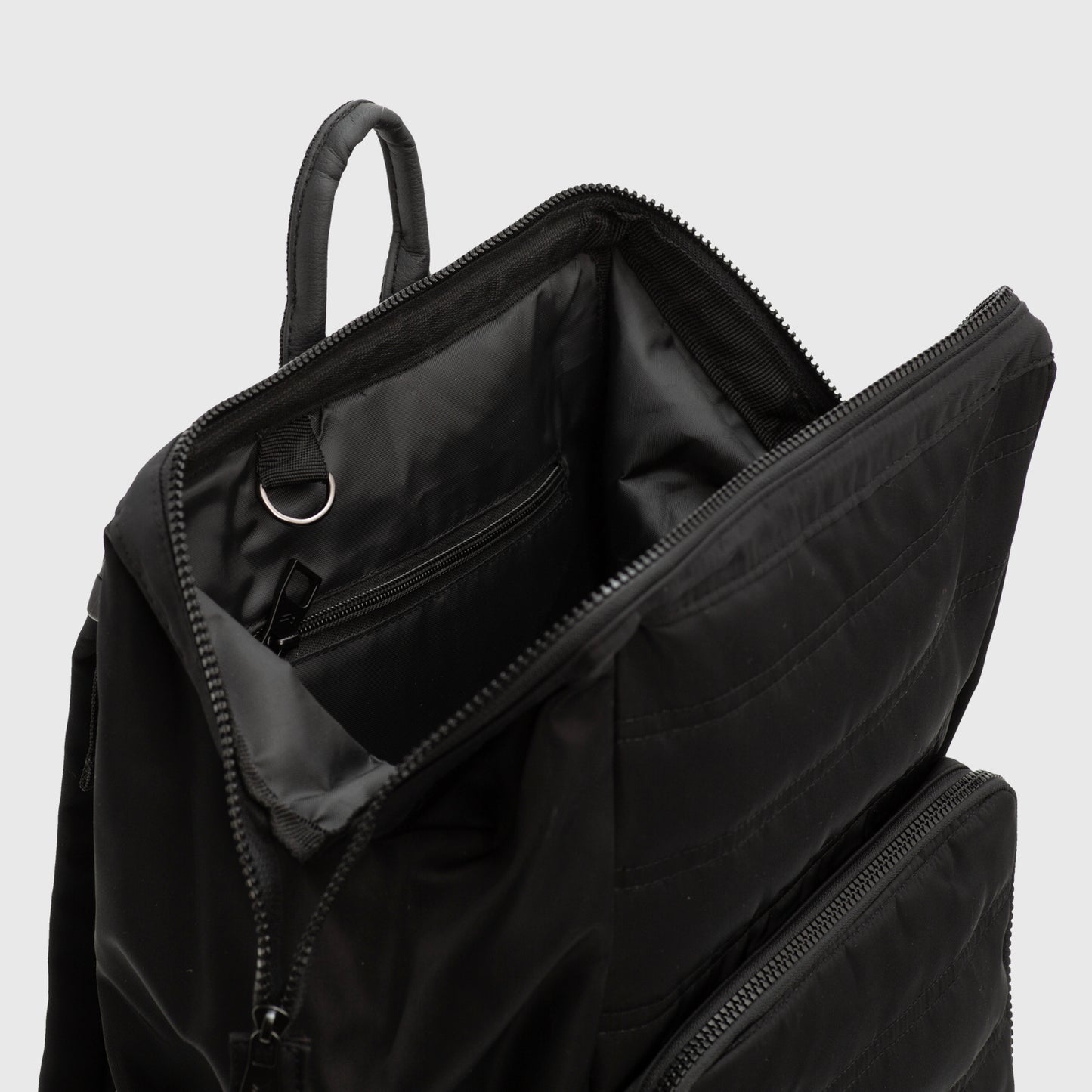MOCHILA MOM BLACK VELVET